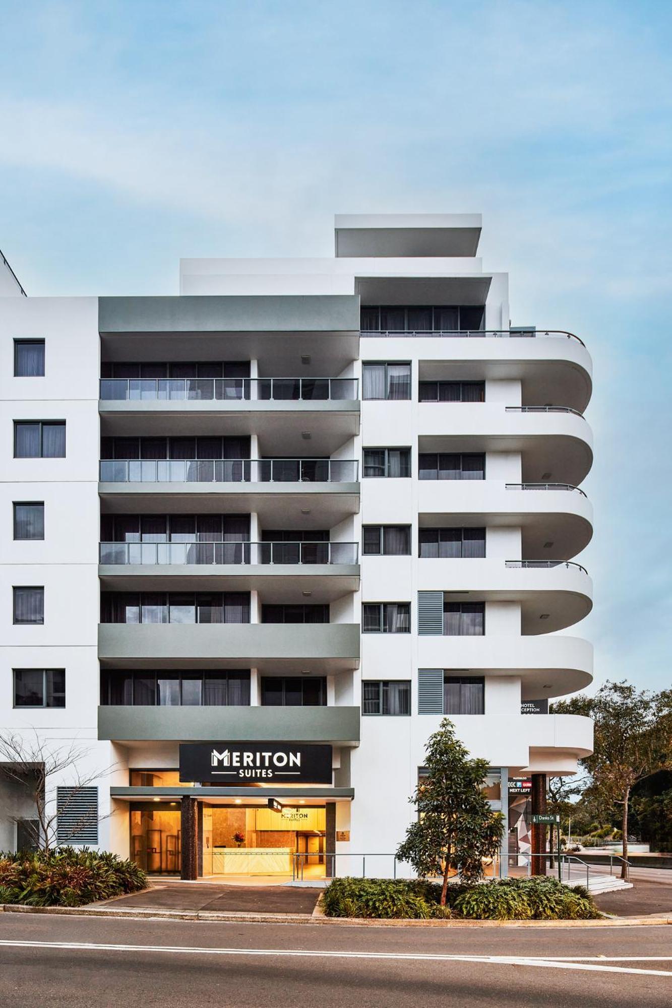 Meriton Suites Waterloo Sydney Exterior photo